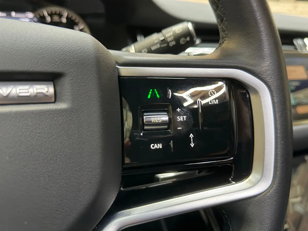 1.5 P300e AWD R-Dynamic SE Pano Camera Leder Navi Clima 20"LM