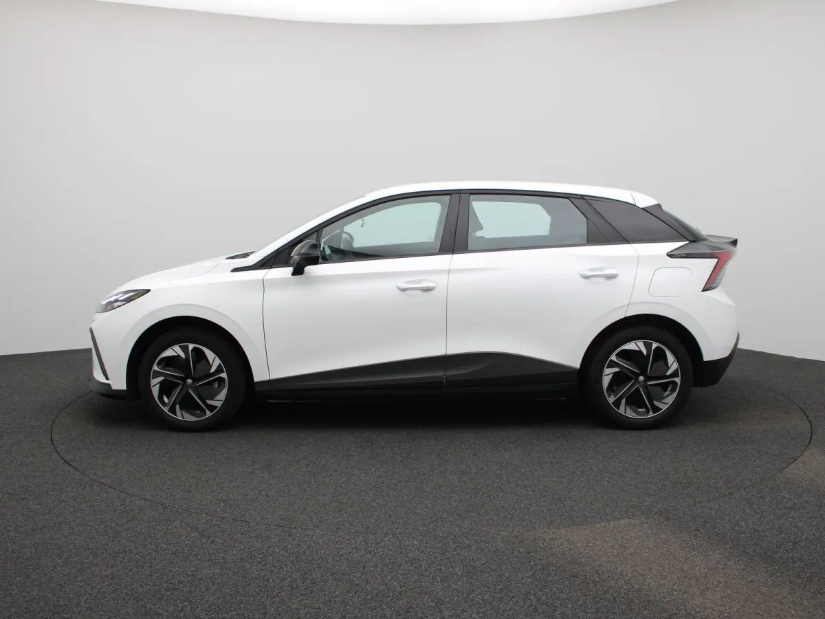 Standard 51 kWh | APPLE CARPLAY | ANDROID AUTO | CLIMATE CONTROL | CRUISE CONTROL | PARKEERSENSOREN | LED VERLICHTING | BLUETOOTH | DAB RADIO | ELEKTRISCHE RAMEN |