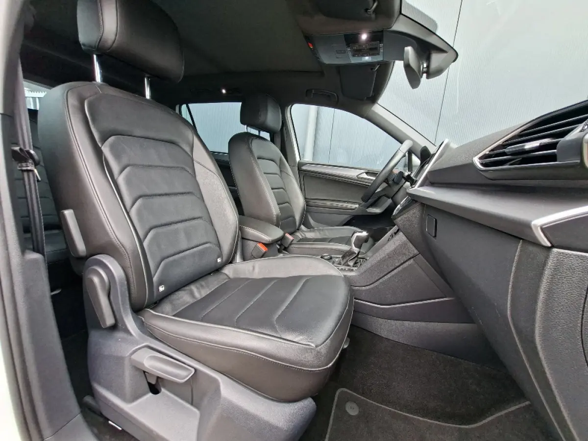 1.4 TSI e-Hybrid * FR * Panoramadak * Navigatiesysteem * Elek. Trekhaak * Leder *