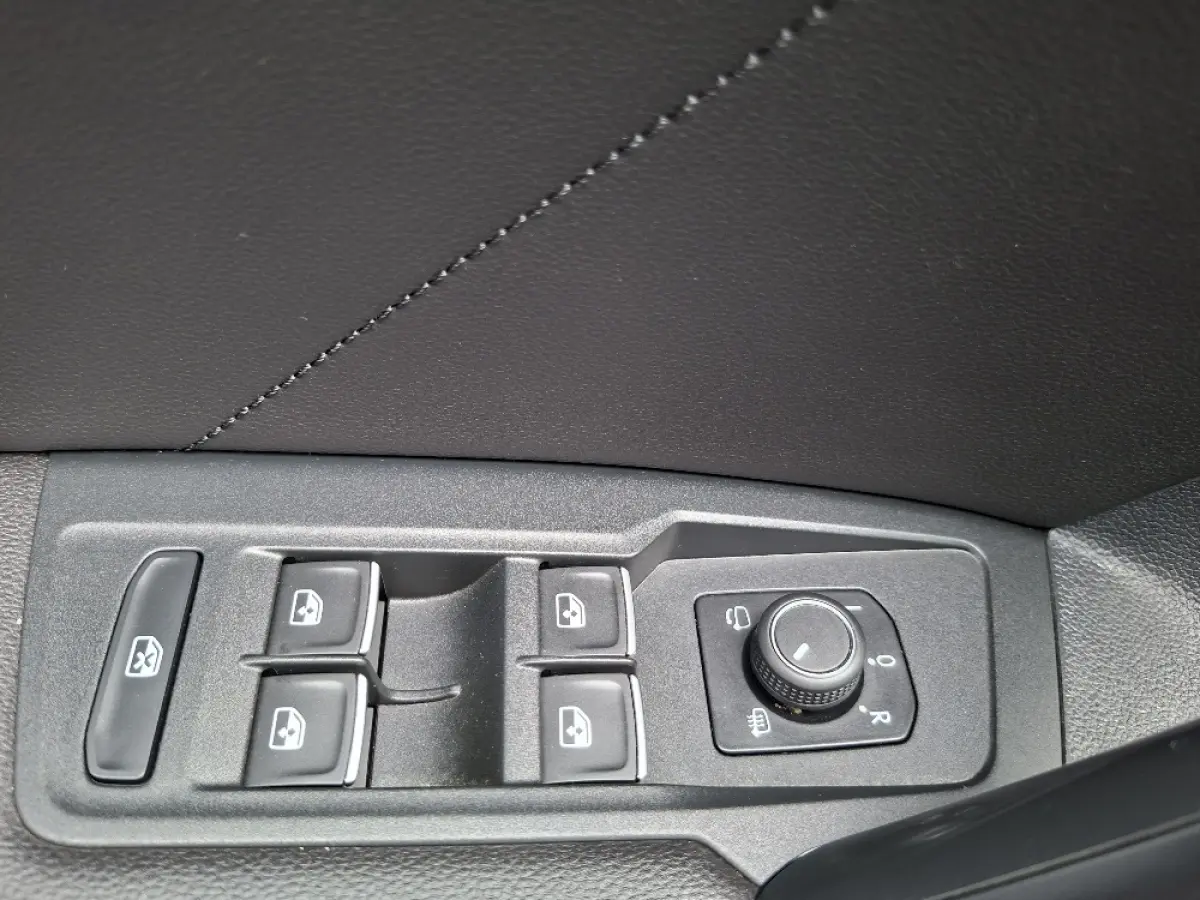 1.4 TSI e-Hybrid * FR * Panoramadak * Navigatiesysteem * Elek. Trekhaak * Leder *