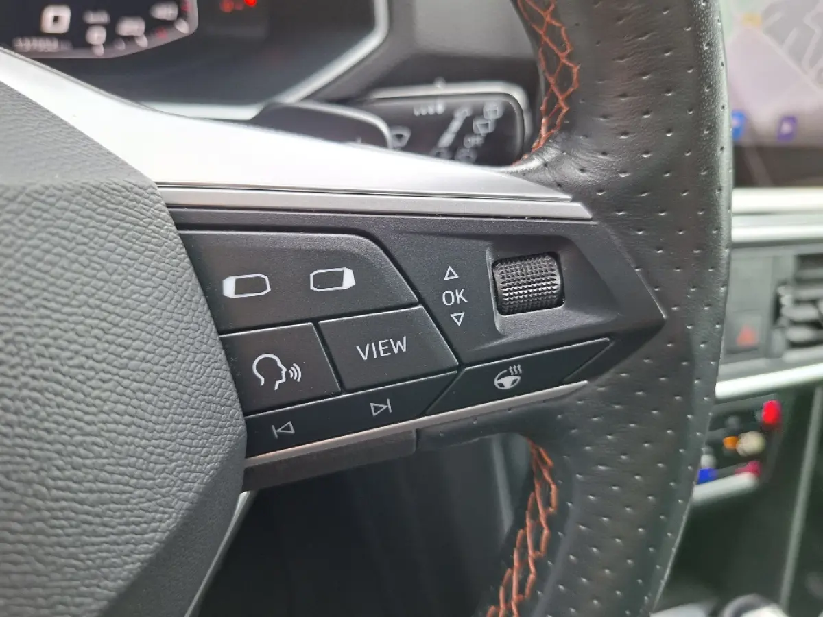 1.4 TSI e-Hybrid * FR * Panoramadak * Navigatiesysteem * Elek. Trekhaak * Leder *