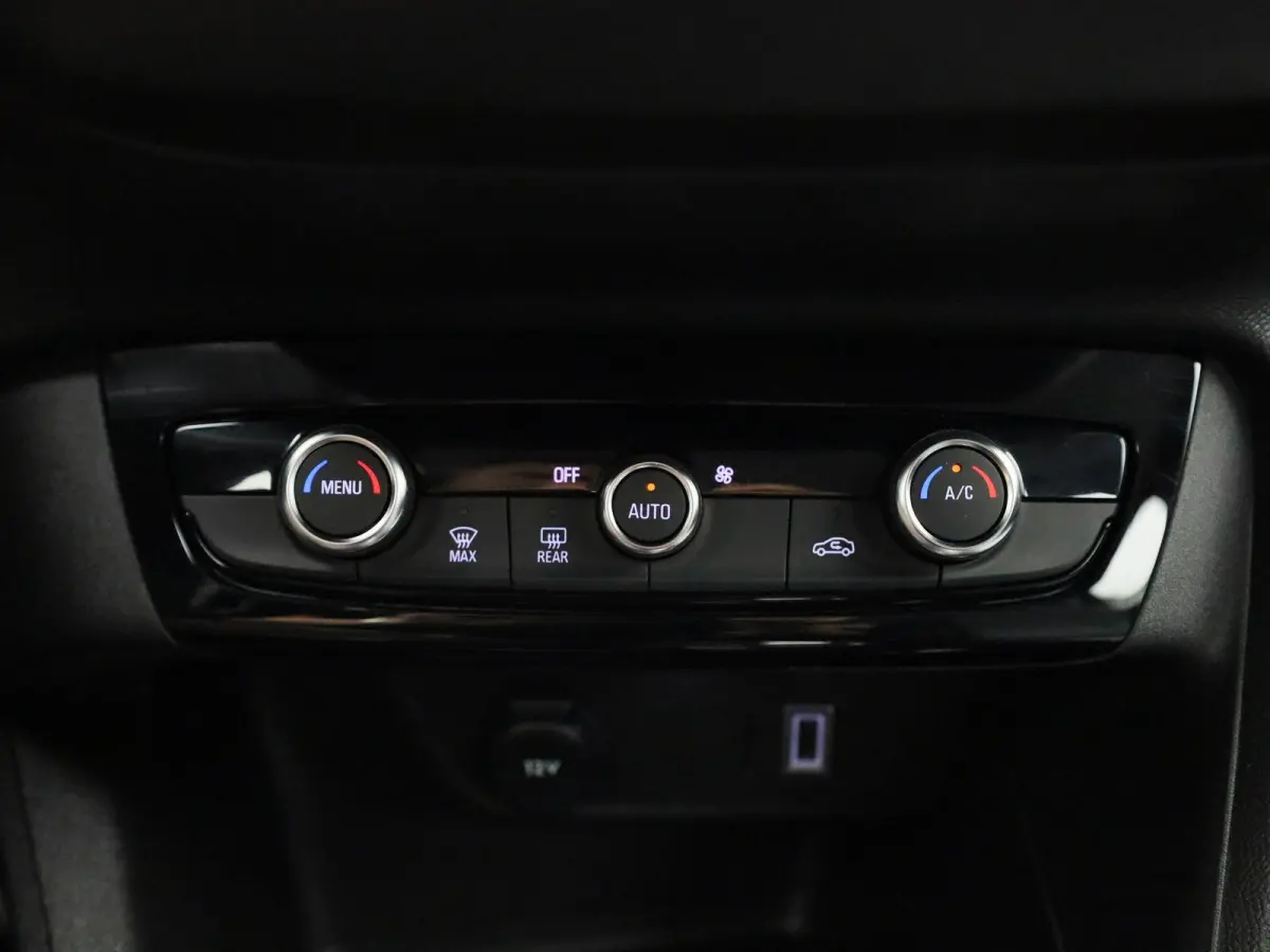 BEV 50kWh | Applecarplay/Androidauto | Parkeersensoren | Achteruitrijcamera | 3FASE |