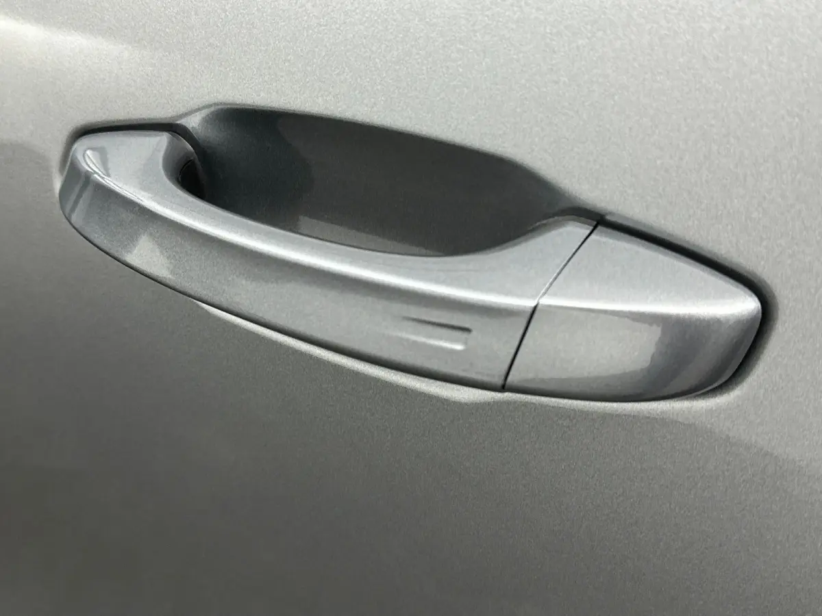 1.2 e-Hybrid First Edition | 360 graden camera | Elektrische Achterklep | PANO | Dodehoekdetectie | Apple Carplay & Android Auto | Navigatie | Stoel&Stuur Verwarming |