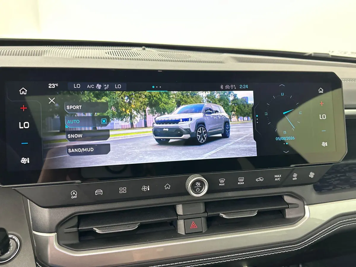 1.2 e-Hybrid First Edition | 360 graden camera | Elektrische Achterklep | PANO | Dodehoekdetectie | Apple Carplay & Android Auto | Navigatie | Stoel&Stuur Verwarming |