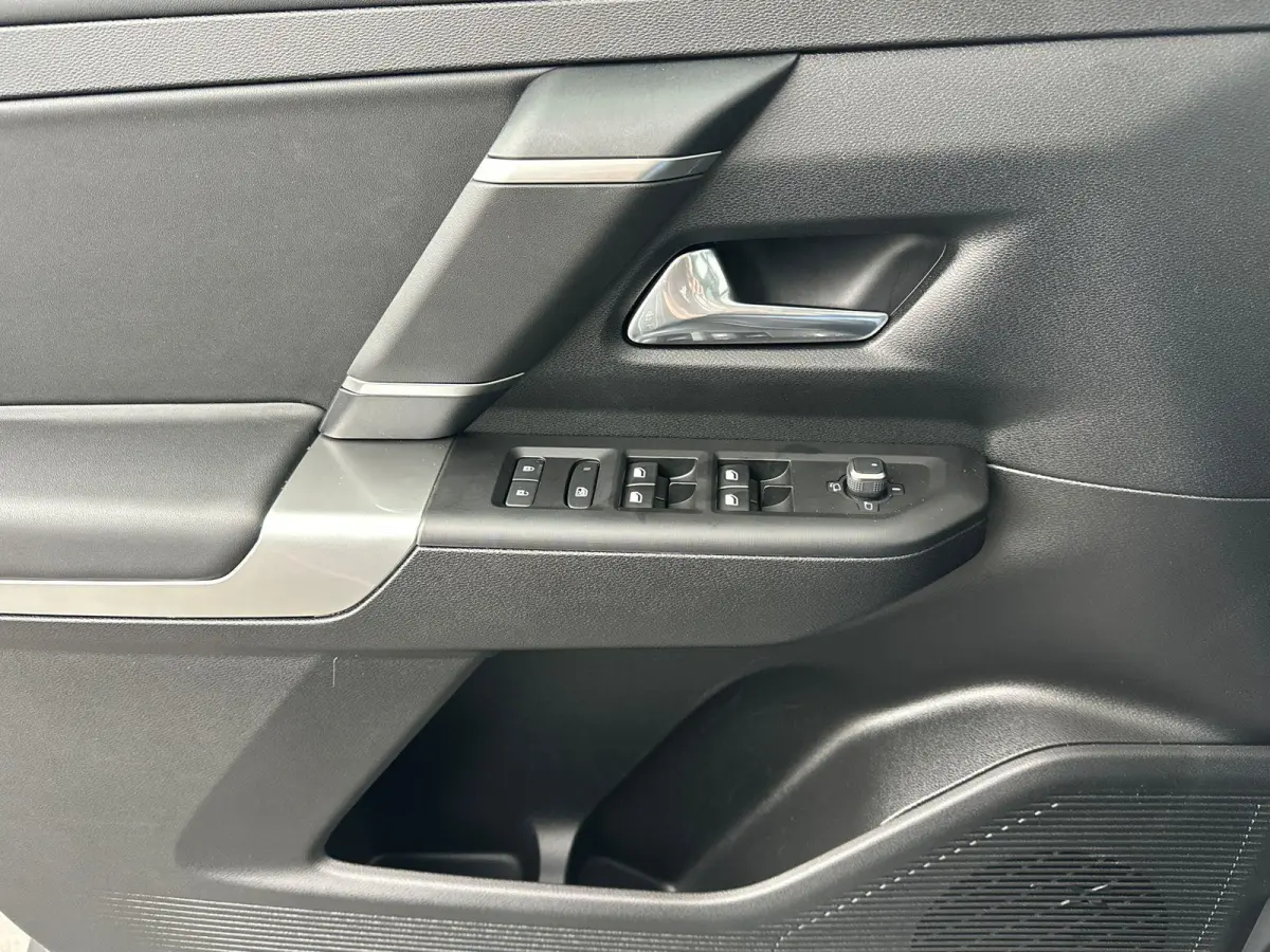 1.2 e-Hybrid First Edition | 360 graden camera | Elektrische Achterklep | PANO | Dodehoekdetectie | Apple Carplay & Android Auto | Navigatie | Stoel&Stuur Verwarming |