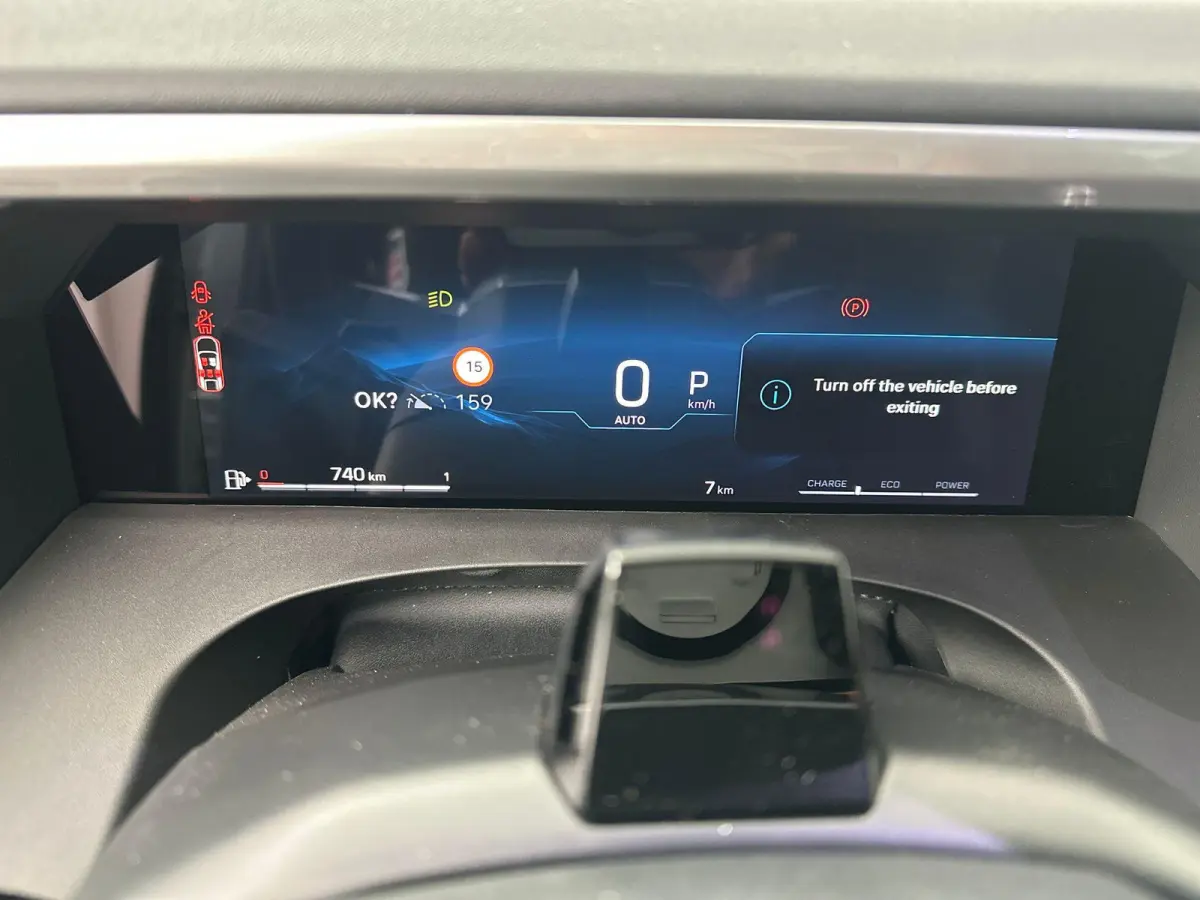 1.2 e-Hybrid First Edition | 360 graden camera | Elektrische Achterklep | PANO | Dodehoekdetectie | Apple Carplay & Android Auto | Navigatie | Stoel&Stuur Verwarming |
