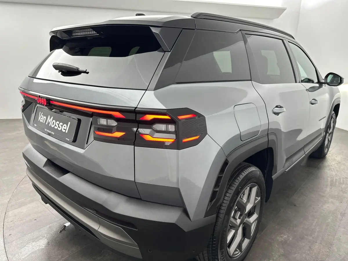 1.2 e-Hybrid First Edition | 360 graden camera | Elektrische Achterklep | PANO | Dodehoekdetectie | Apple Carplay & Android Auto | Navigatie | Stoel&Stuur Verwarming |