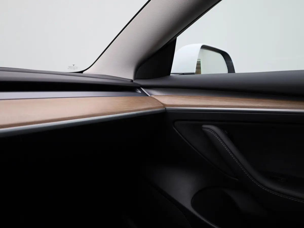 RWD Long Range | PANORAMADAK | ACHTERUITRIJCAMERA | ELEKTRISCHE KOFFERKLEP | LEDEREN BEKLEDING | CLIMATE CONTROL | ADAPTIVE CRUISE CONTROL | LED VERLICHTING |