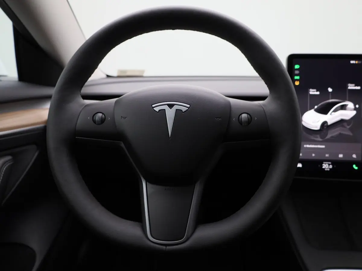 RWD Long Range | WORDT VERWACHT | PANORAMADAK | ACHTERUITRIJCAMERA | ELEKTRISCHE KOFFERKLEP | LEDEREN BEKLEDING | CLIMATE CONTROL | ADAPTIVE CRUISE CONTROL | LED VERLICHTING |