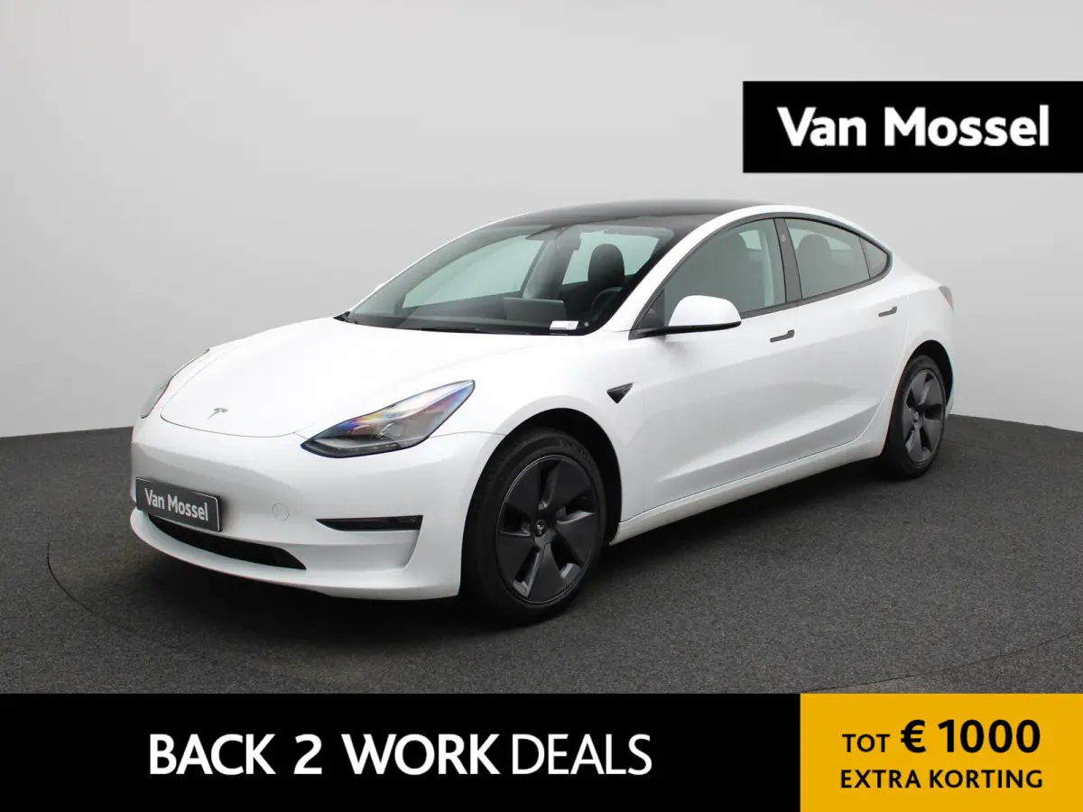 RWD Long Range | WORDT VERWACHT | PANORAMADAK | ACHTERUITRIJCAMERA | ELEKTRISCHE KOFFERKLEP | LEDEREN BEKLEDING | CLIMATE CONTROL | ADAPTIVE CRUISE CONTROL | LED VERLICHTING |