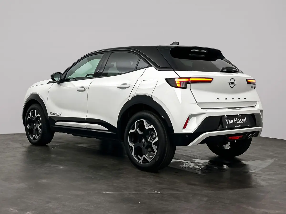 1.2 Turbo Hybrid Ultimate | Camera | Sensoren V+A | Navigatie | Suede Bekleding | AGR Stoelen | Elektrische Bestuurdersstoel met Massagefunctie | Stoel&Stuur Verwarming | Apple Carplay&Andro