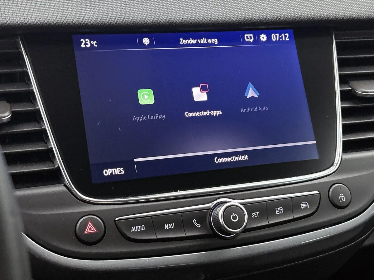 1.2 Turbo Elegance | Apple CarPlay/Android Auto | LMV | Cruise control | Camera | Climate