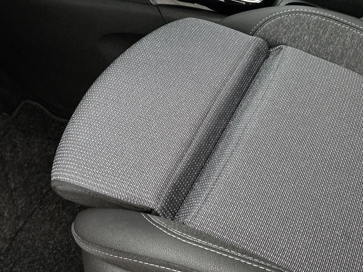1.2 Turbo Elegance | Apple CarPlay/Android Auto | LMV | Cruise control | Camera | Climate
