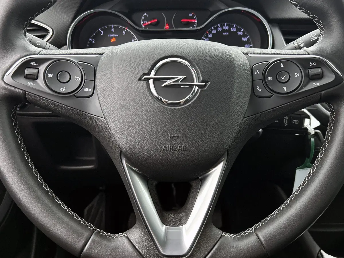 1.2 Turbo Elegance | Apple CarPlay/Android Auto | LMV | Cruise control | Camera | Climate