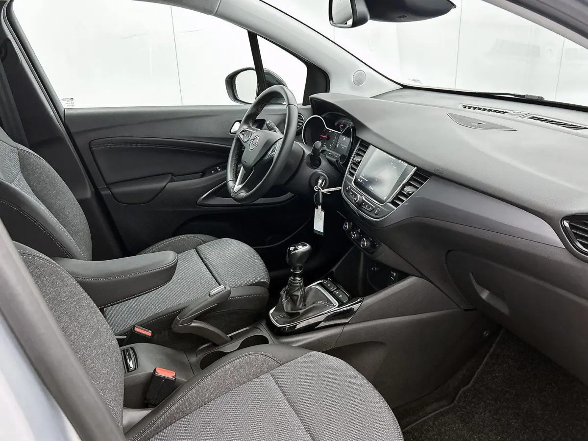 1.2 Turbo Elegance | Apple CarPlay/Android Auto | LMV | Cruise control | Camera | Climate
