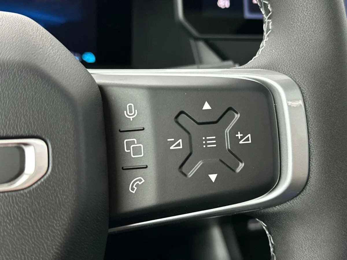 1.6 e-Hybrid Plug-In First Edition | Navigatie | Stoel & Stuur Verwarming | PANO | 360 graden camera | Verbeterde Audio | Apple Carplay&Android Auto | Tot 8 jaar garantie!