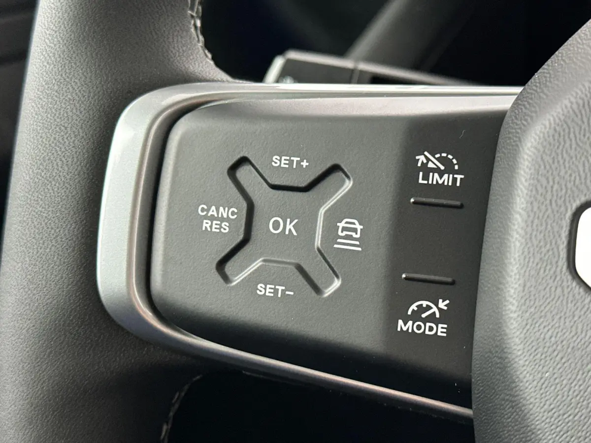 1.6 e-Hybrid Plug-In First Edition | Navigatie | Stoel & Stuur Verwarming | PANO | 360 graden camera | Verbeterde Audio | Apple Carplay&Android Auto | Tot 8 jaar garantie!