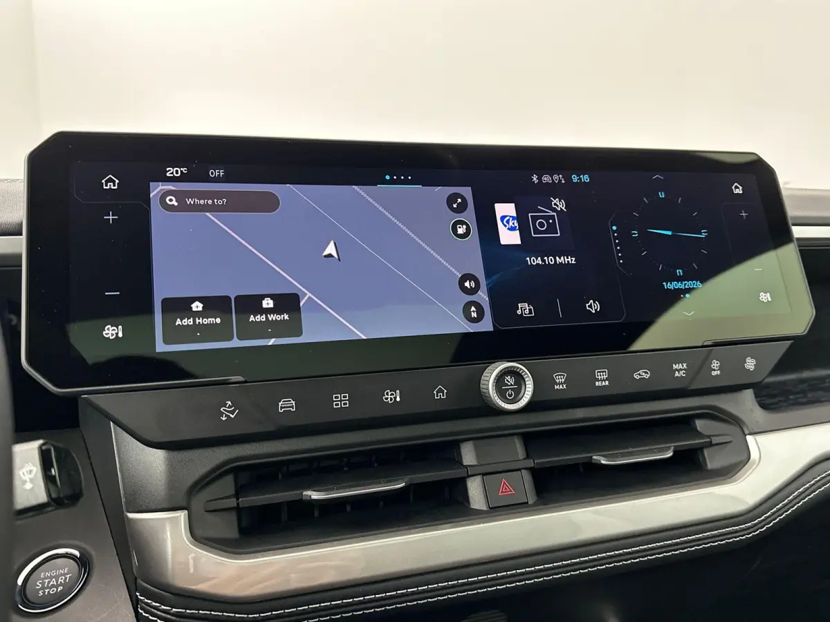 1.6 e-Hybrid Plug-In First Edition | Navigatie | Stoel & Stuur Verwarming | PANO | 360 graden camera | Verbeterde Audio | Apple Carplay&Android Auto | Tot 8 jaar garantie!