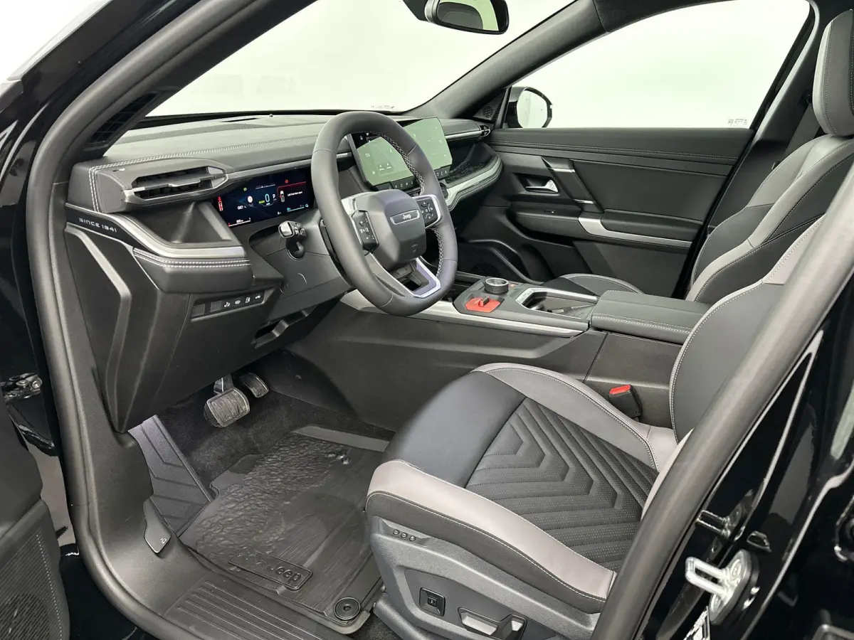 1.6 e-Hybrid Plug-In First Edition | Navigatie | Stoel & Stuur Verwarming | PANO | 360 graden camera | Verbeterde Audio | Apple Carplay&Android Auto | Tot 8 jaar garantie!