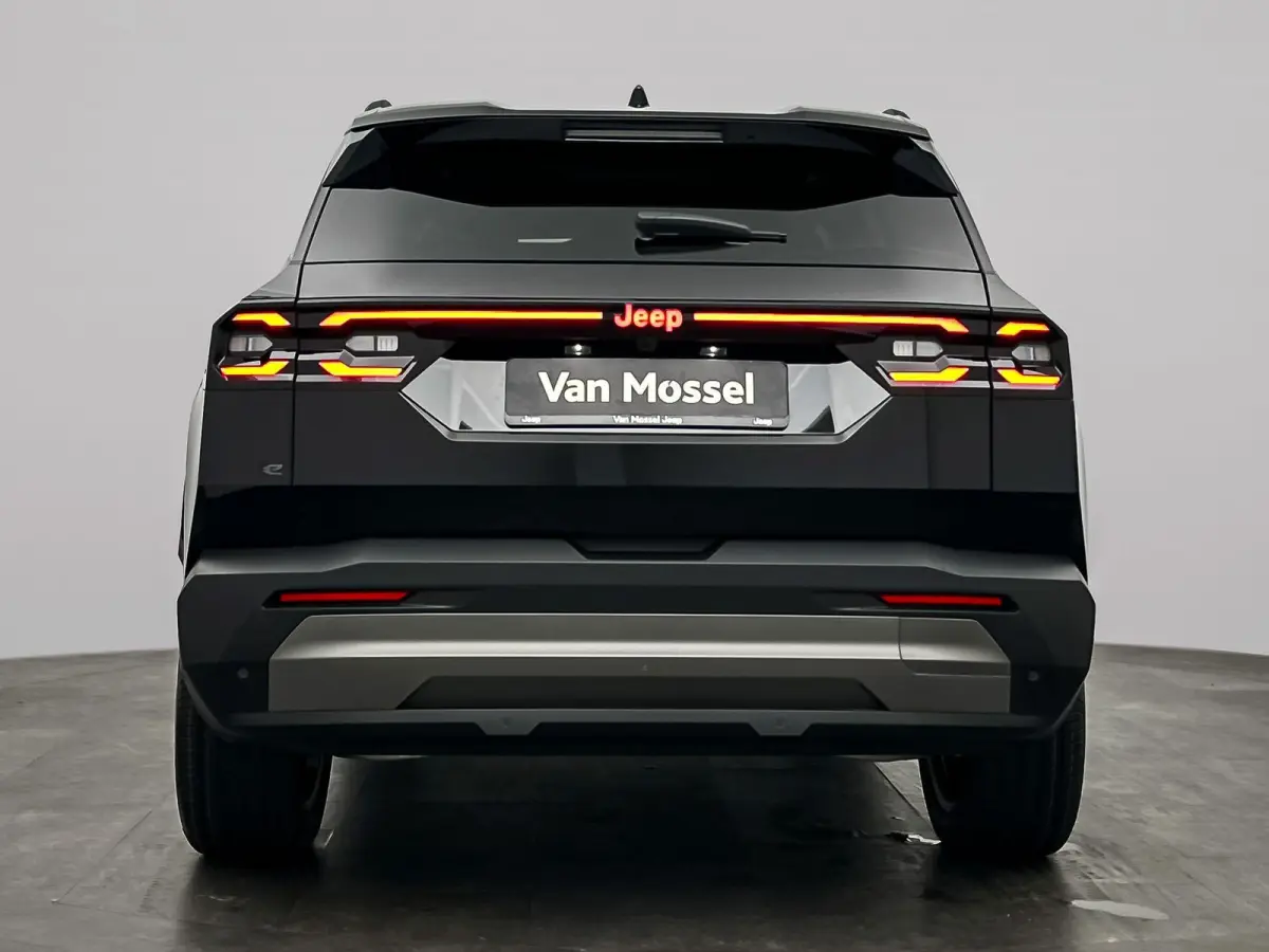 First Edition 74 kWh | Navigatie | Stoel & Stuur Verwarming | 360 graden camera | Dodehoekdetectie | Apple Carplay&Android Auto | Tot 8 jaar garantie!