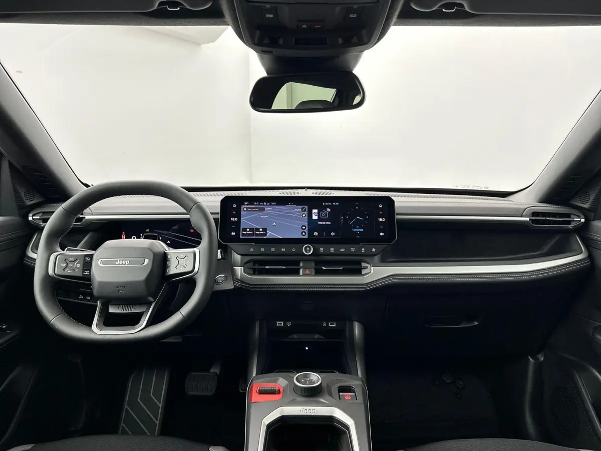 First Edition 74 kWh | Navigatie | Stoel & Stuur Verwarming | 360 graden camera | Dodehoekdetectie | Apple Carplay&Android Auto | Tot 8 jaar garantie!