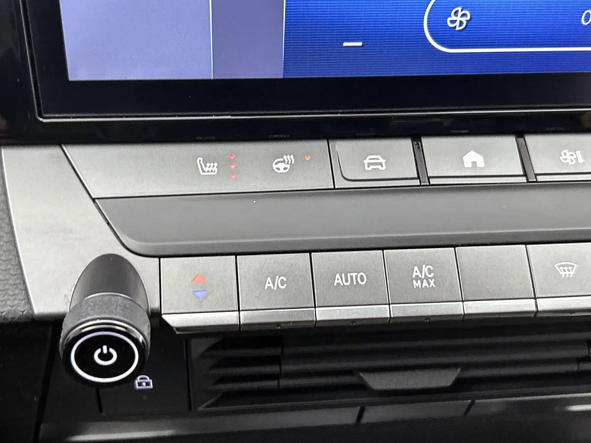 1.2 Turbo Edition | Climate control | Navigatie | Stoelverwarming | Slechts 7300km!