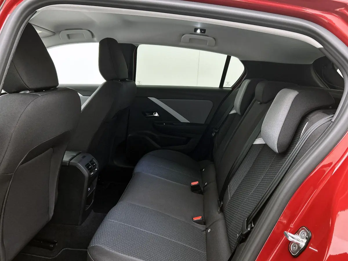 1.2 Turbo Edition | Climate control | Navigatie | Stoelverwarming | Slechts 7300km!