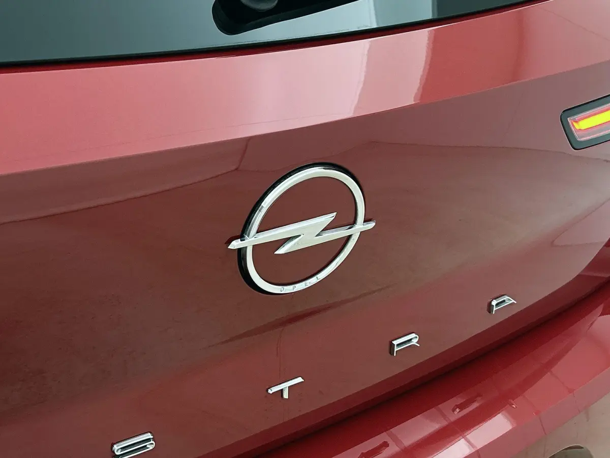 1.2 Turbo Edition | Climate control | Navigatie | Stoelverwarming | Slechts 7300km!