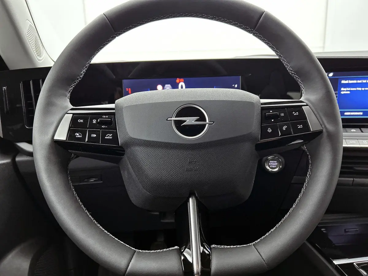 1.2 Turbo Edition | Climate control | Navigatie | Stoelverwarming | Slechts 7300km!