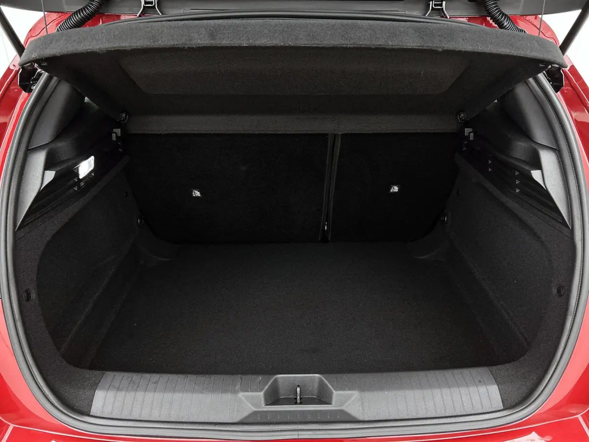 1.2 Turbo Edition | Climate control | Navigatie | Stoelverwarming | Slechts 7300km!