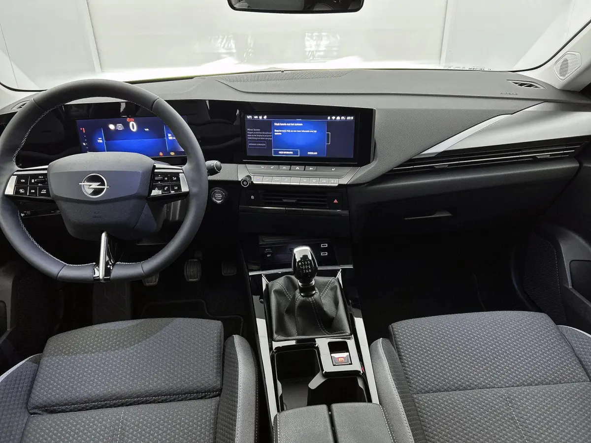 1.2 Turbo Edition | Climate control | Navigatie | Stoelverwarming | Slechts 7300km!