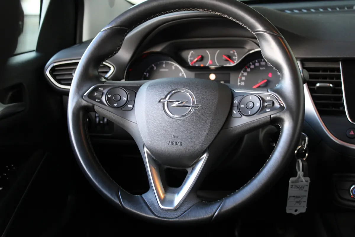 1.2 Turbo Online Edition | Vaste trekhaak | Navigatiesysteem | Cruise control | 16` lichtmetalen velgen |