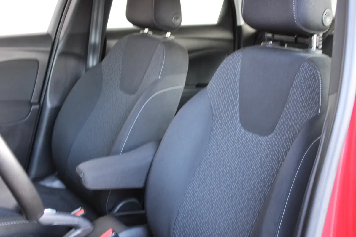 1.2 Turbo Online Edition | Vaste trekhaak | Navigatiesysteem | Cruise control | 16` lichtmetalen velgen |