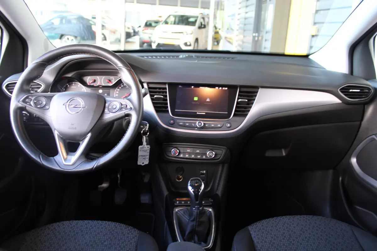 1.2 Turbo Online Edition | Vaste trekhaak | Navigatiesysteem | Cruise control | 16` lichtmetalen velgen |