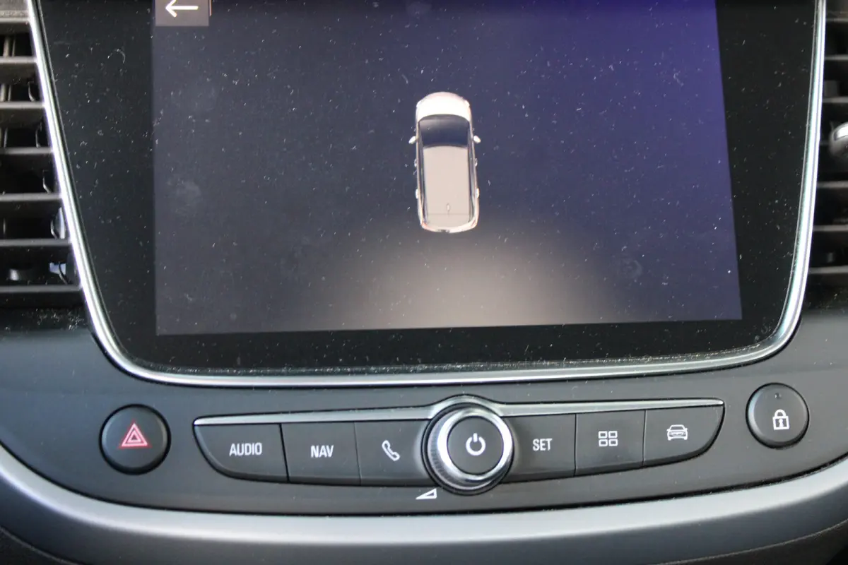 1.2 Turbo Online Edition | Vaste trekhaak | Navigatiesysteem | Cruise control | 16` lichtmetalen velgen |