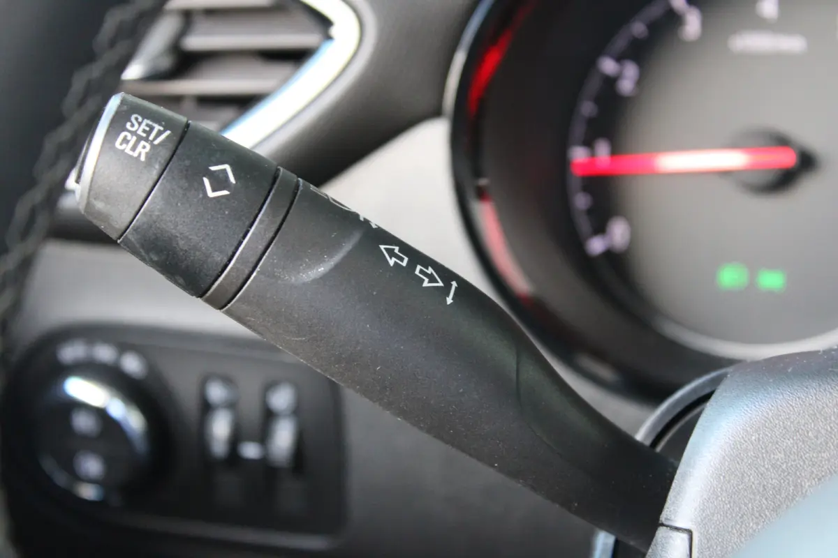 1.2 Turbo Online Edition | Vaste trekhaak | Navigatiesysteem | Cruise control | 16` lichtmetalen velgen |