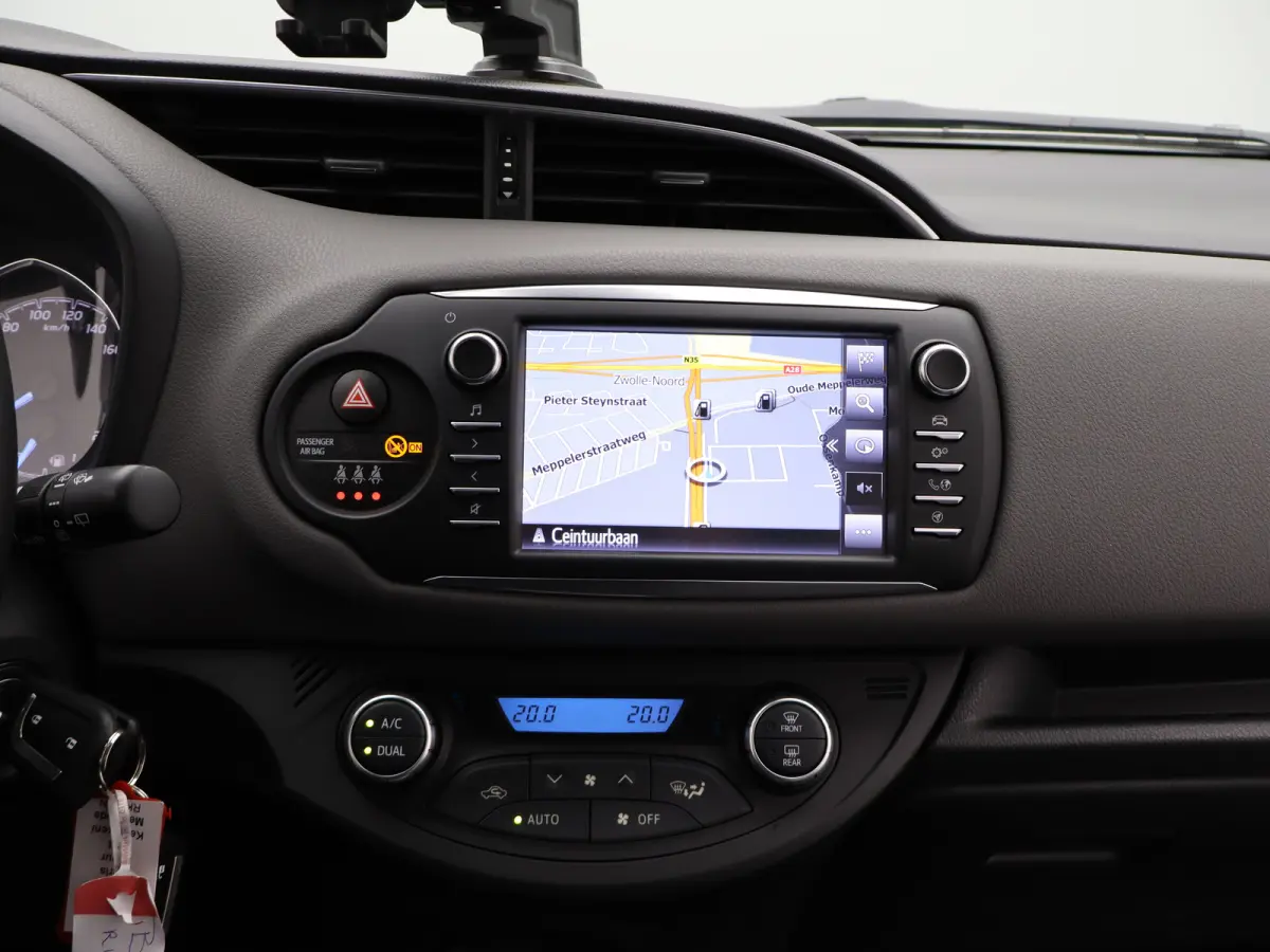 1.5 Hybrid Aspiration Automaat | Navigatie | Parkeersenoren | Camera | Climate Control | Bluetooth Telefoonverbinding
