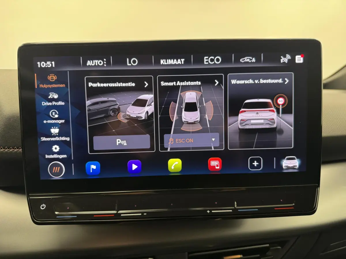 Essential 62 kWh Carplay-Clima-Parkeersensoren-Stuurverwarming-Lm19''velgen-Full LED