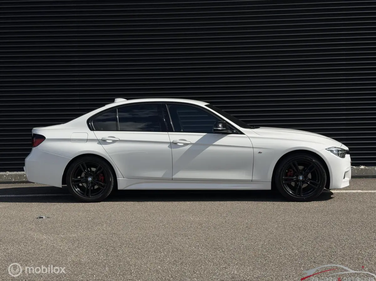 318i M Sport Edition, Dealeronderhouden, trekh