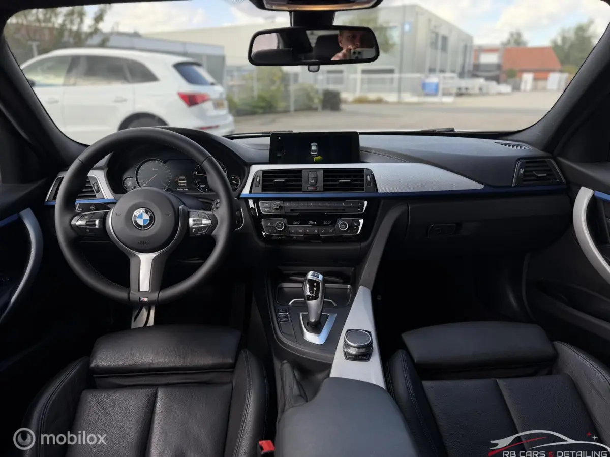 318i M Sport Edition, Dealeronderhouden, trekh