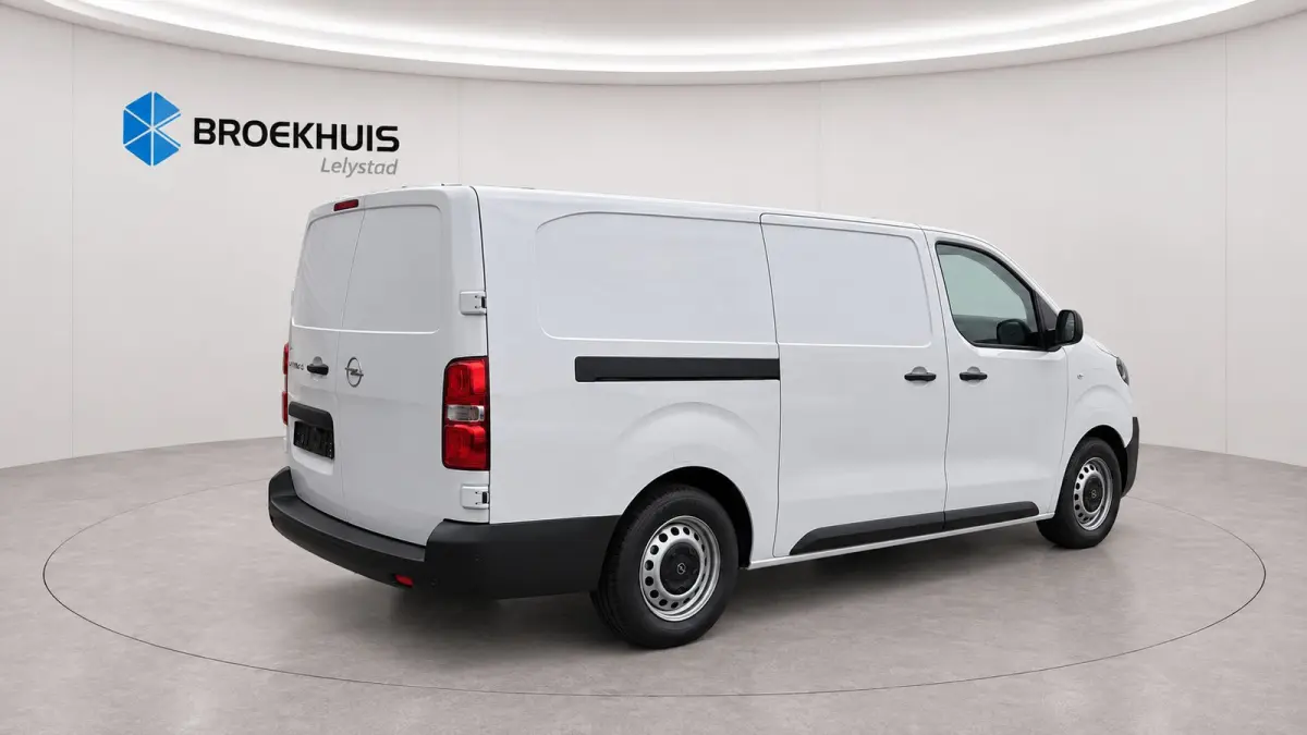 Electric Standaard - Electric L3 | Elektrisch bedienbare en verwarmde buitenspiegels | Geïsoleerde comfort scheidingswand met vaste ruit | Houten afwerking laadruimte