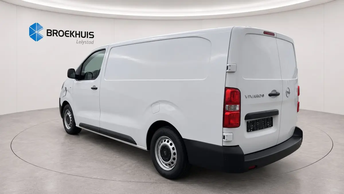 Electric Standaard - Electric L3 | Elektrisch bedienbare en verwarmde buitenspiegels | Geïsoleerde comfort scheidingswand met vaste ruit | Houten afwerking laadruimte