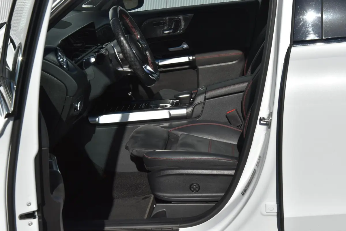 AMG 35 4MATIC Advantage Pano Trekh Full options