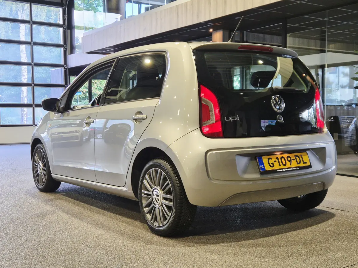 Up! 1.0 high up! BlueMotion Volleder | Navigatie | BT | Verw. stoelen