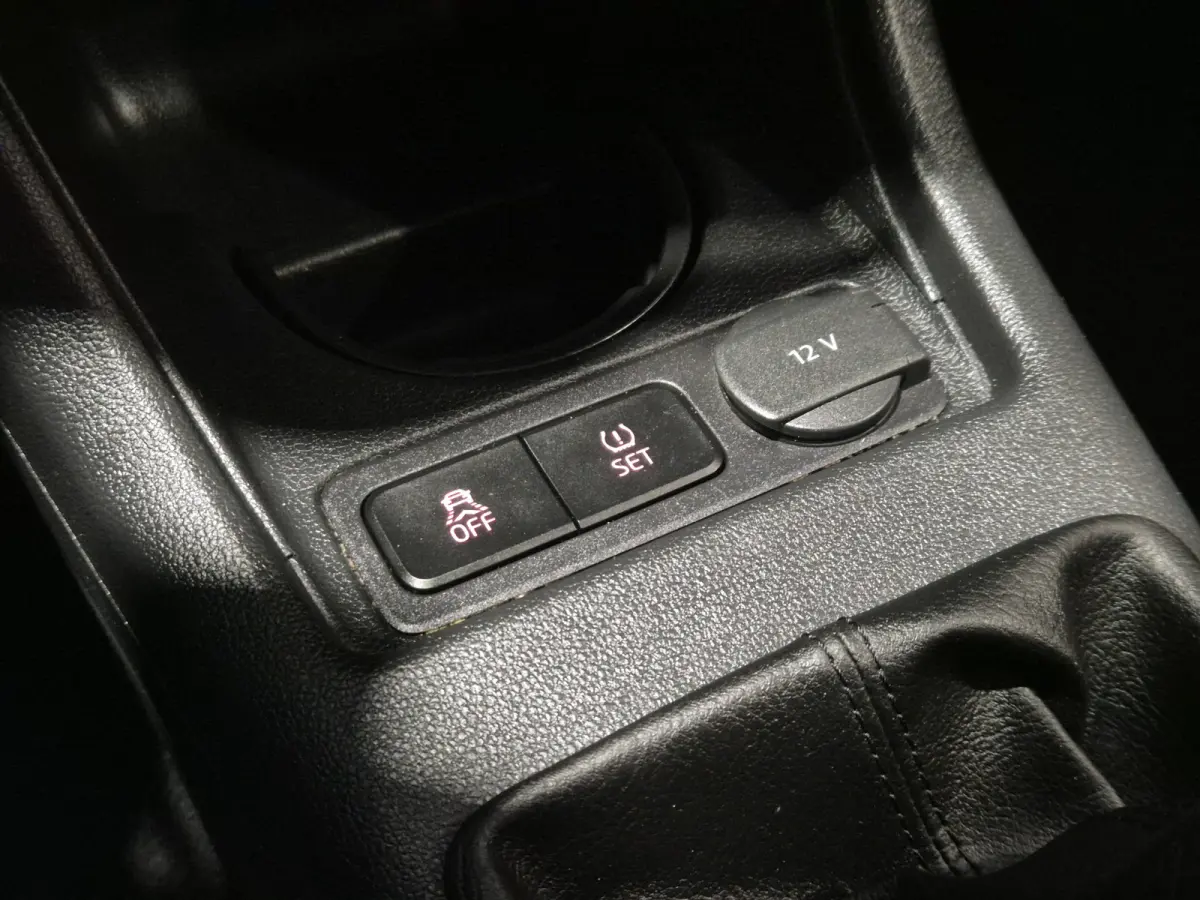Up! 1.0 high up! BlueMotion Volleder | Navigatie | BT | Verw. stoelen Mooie auto