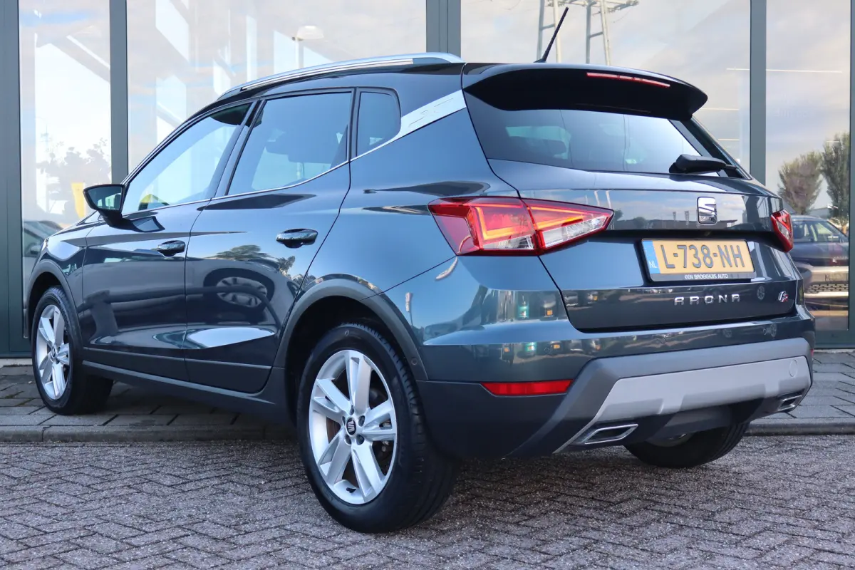 1.0 TSI FR Business Intense 110PK Automaat | Achteruitrijcamera | Apple Carplay/Android Auto|telefoonintegratie premium | Lichtmetalen velgen 17"