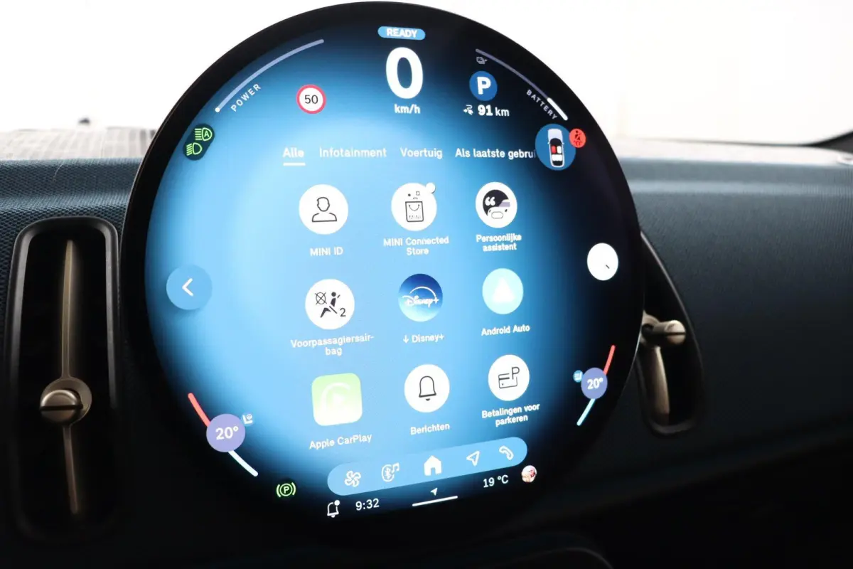 E Favoured M 66.5 kWh | SOH 100% | Pakket M | Head Up | Panoramadak