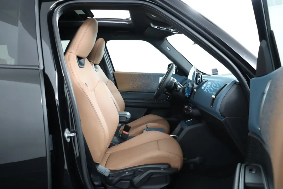 E Favoured M 66.5 kWh | SOH 100% | Pakket M | Head Up | Panoramadak