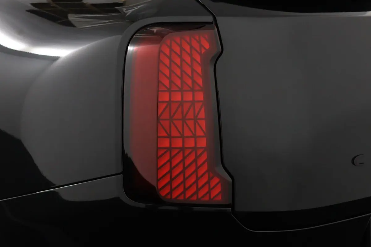 E Favoured M 66.5 kWh | SOH 100% | Pakket M | Head Up | Panoramadak