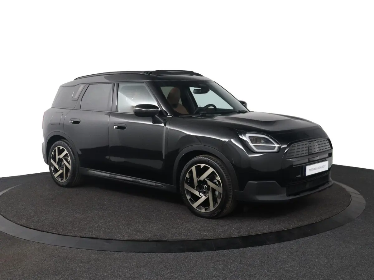 E Favoured M 66.5 kWh | SOH 100% | Pakket M | Head Up | Panoramadak